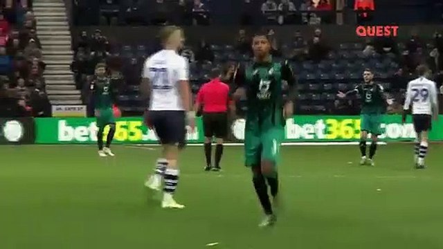 Insólito: Árbitro perdeu os cartões e jogador mostrou-lhe um amarelo