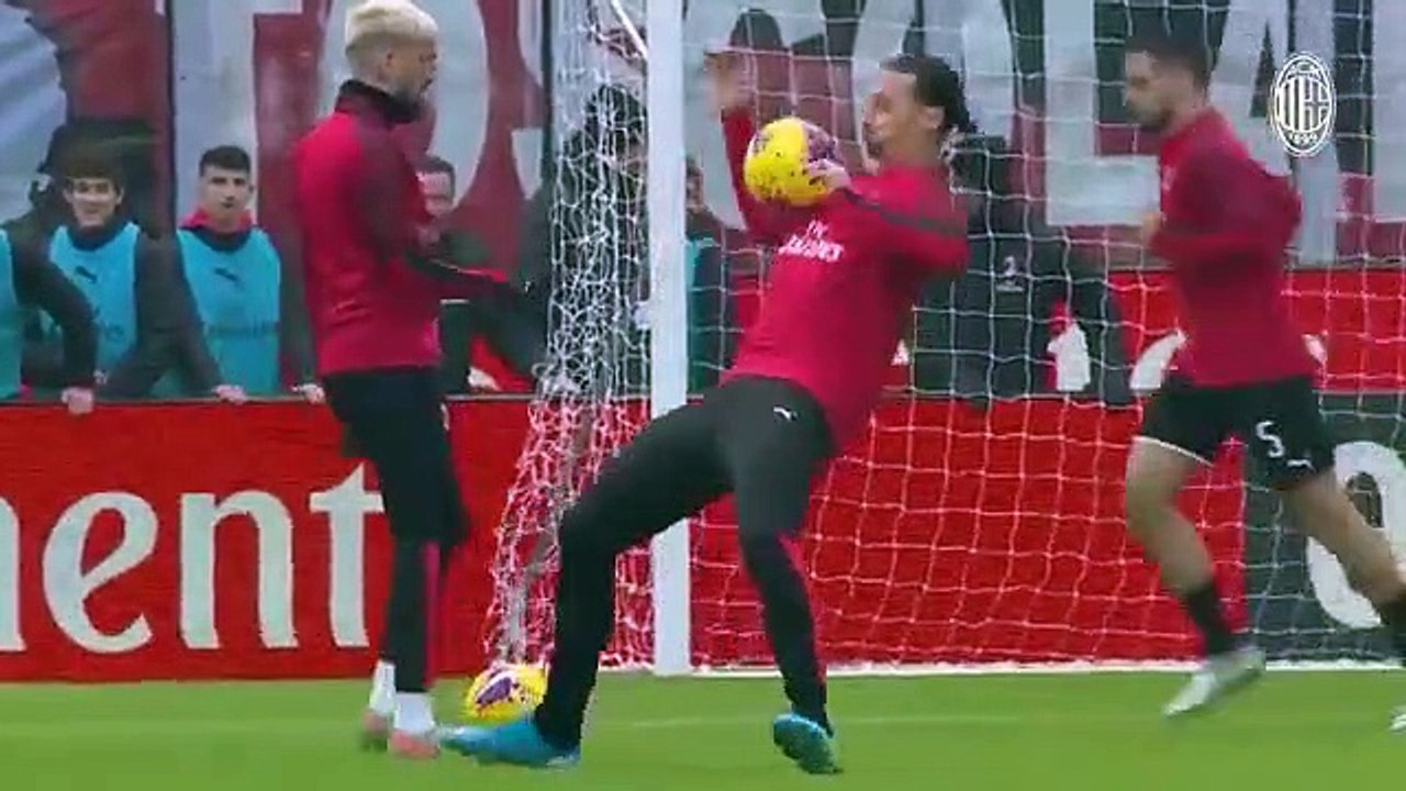 Ibrahimovic - Truque no aquecimento