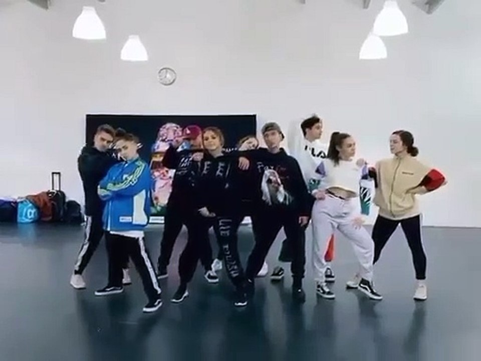 Bárbara Bandeira dança novo tema de Justin Bieber