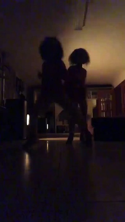 Vídeo. Luciana Abreu e as filhas "partem a loiça toda" a dançar