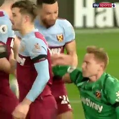 Guarda-redes do West Ham acaba em lágrimas jogo frente ao Chelsea