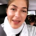 Selma Blair emociona com vídeo onde revela sintomas de esclerose múltipla