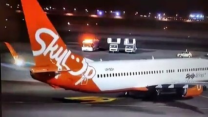 Trem de aterragem de avião incendeia-se após aterragem no Egito