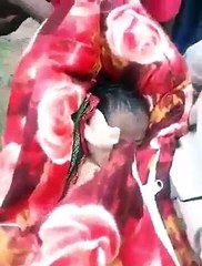 Menina resgatada no momento em que a família a ia enterrar viva na Índia