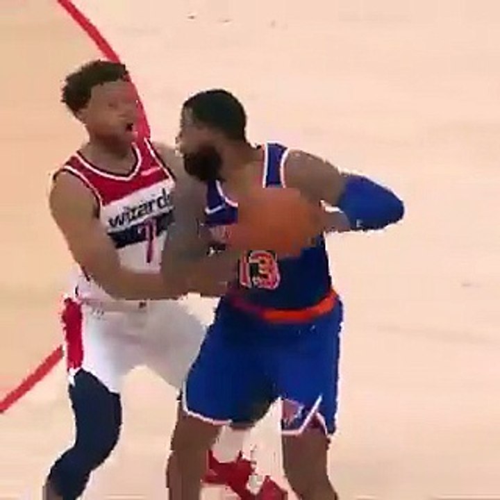 Agressão de Marcus Morris a Justin Anderson