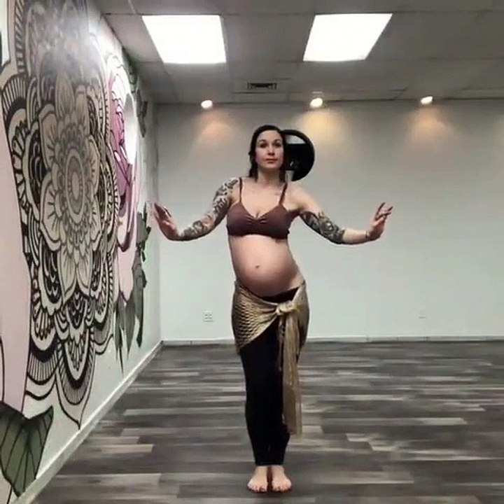 gravida dança do ventre