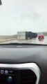 Camiões tombados na estrada ventos fortes Tennessee EUA