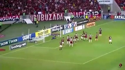 Golo de Bruno Henrique