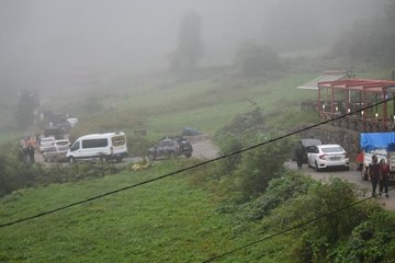 Uzungöl'de şiddetli yağışlar sonrası Koşon Deresi'nde çamur aktı