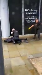 Quatro pessoas esfaqueadas em Manchester. Houve uma detenção