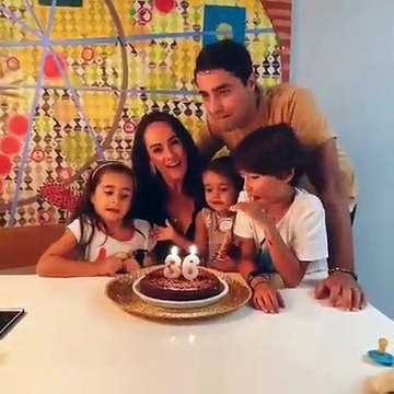 Vídeo: Família canta os parabéns a Francisca Pereira