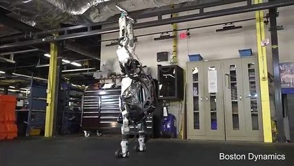 Robot da Boston Dynamics impressiona com acrobacias em novo vídeo