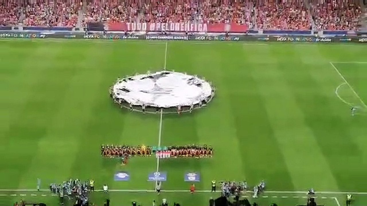 Hino Champions Luz