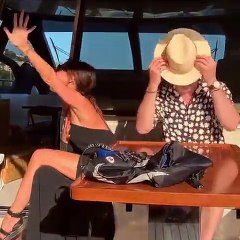 Victoria Beckham interpreta tema de Barbra Streisand. Artista já reagiu