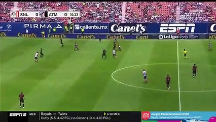 Golo de Nicolas Ibañez ao Atlético de Madrid