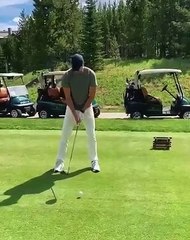 Ups! Tom Brady esquece-se que está ao pé dos filhos e diz palavrão