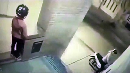 Menina esmurra e afugenta homem que tentava assaltar a mãe na Argentina