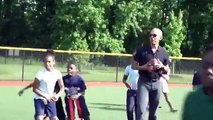 Obama surpreendeu crianças e ainda mostrou os seus dotes a jogar basebol