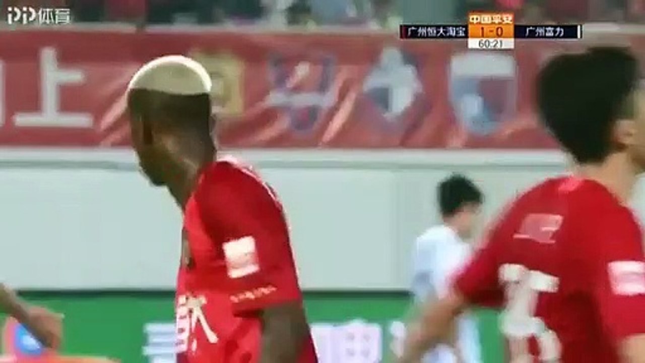 Golo de Anderson Talisca