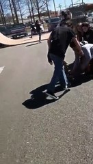 Menino autista aprende a andar de skate