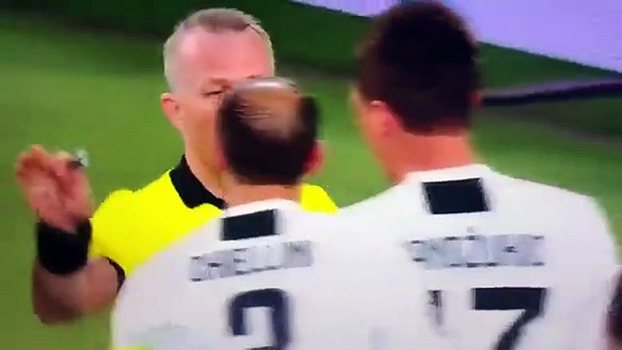 Golo anulado a Chiellini