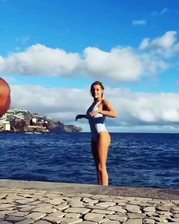 Nem o frio os parou! Kelly Bailey e Lourenço Ortigão a banhos na Madeira