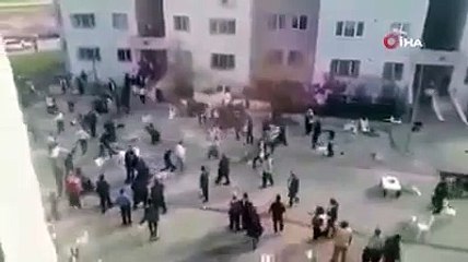 Família dos noivos desentendeu-se e o resultado foi uma batalha campal