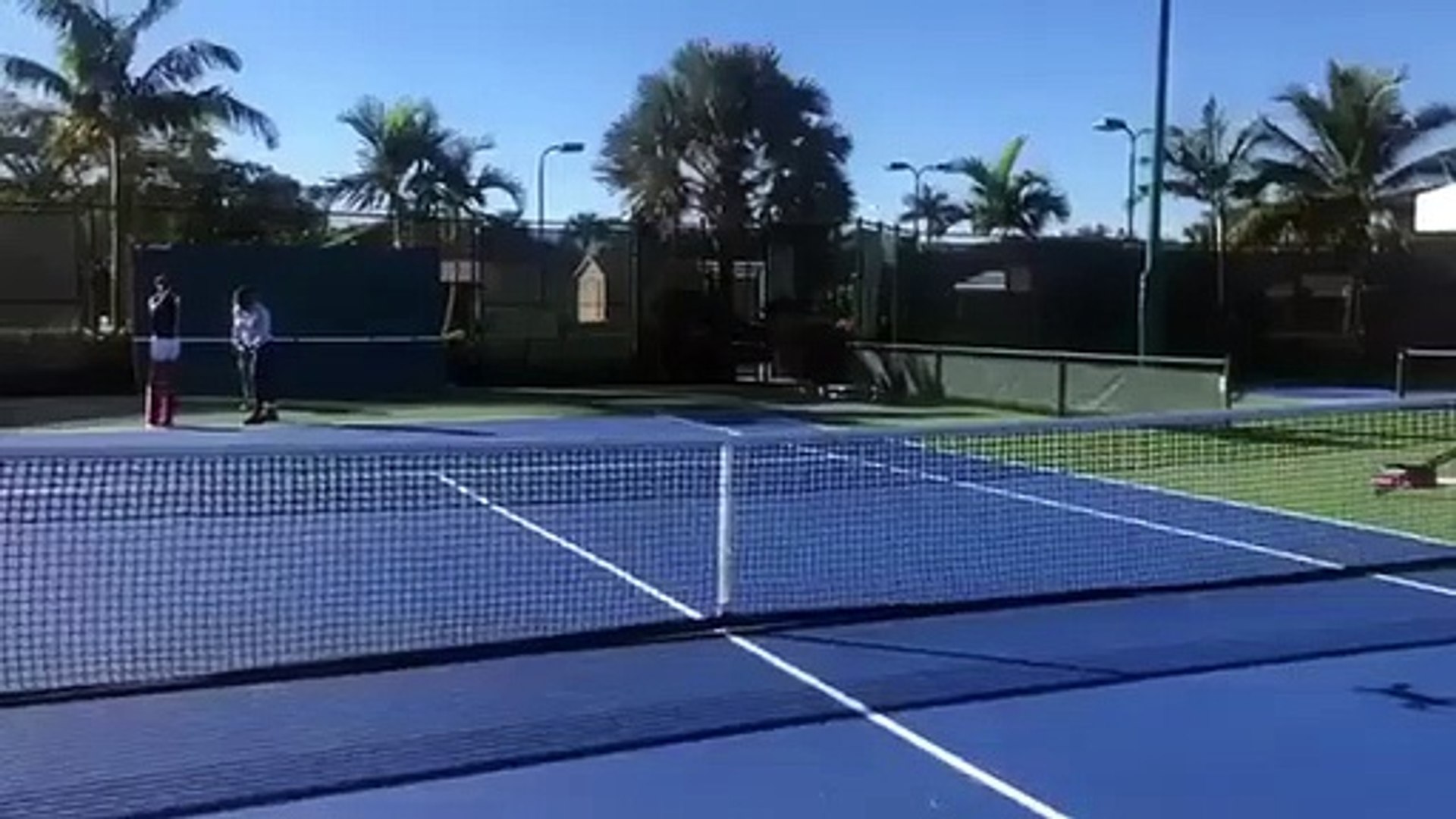⁣Serena Williams acerta num drone