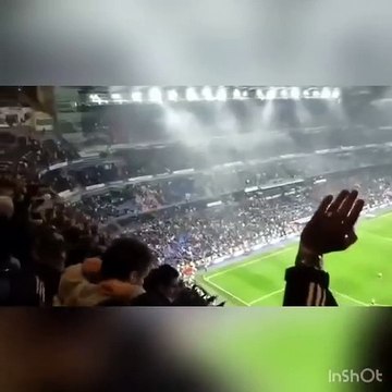 Adeptos do Real Madrid cantam por Ronaldo no Bernabéu