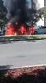 Incêndio em carro danifica outras viaturas e causa um ferido em Quarteira