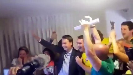 O momento em que Bolsonaro soube que era o novo presidente do Brasil