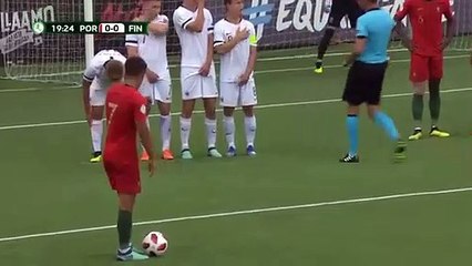 Golo de Jota à Finlândia