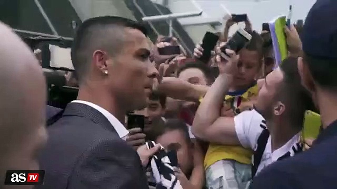 Cântico dos adeptos da Juve para Ronaldo