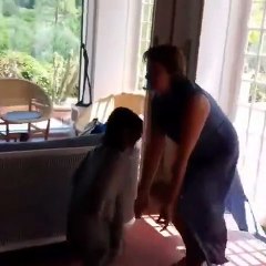 Júlia Pinheiro, a “avó descabelada” diverte-se a dançar com a neta