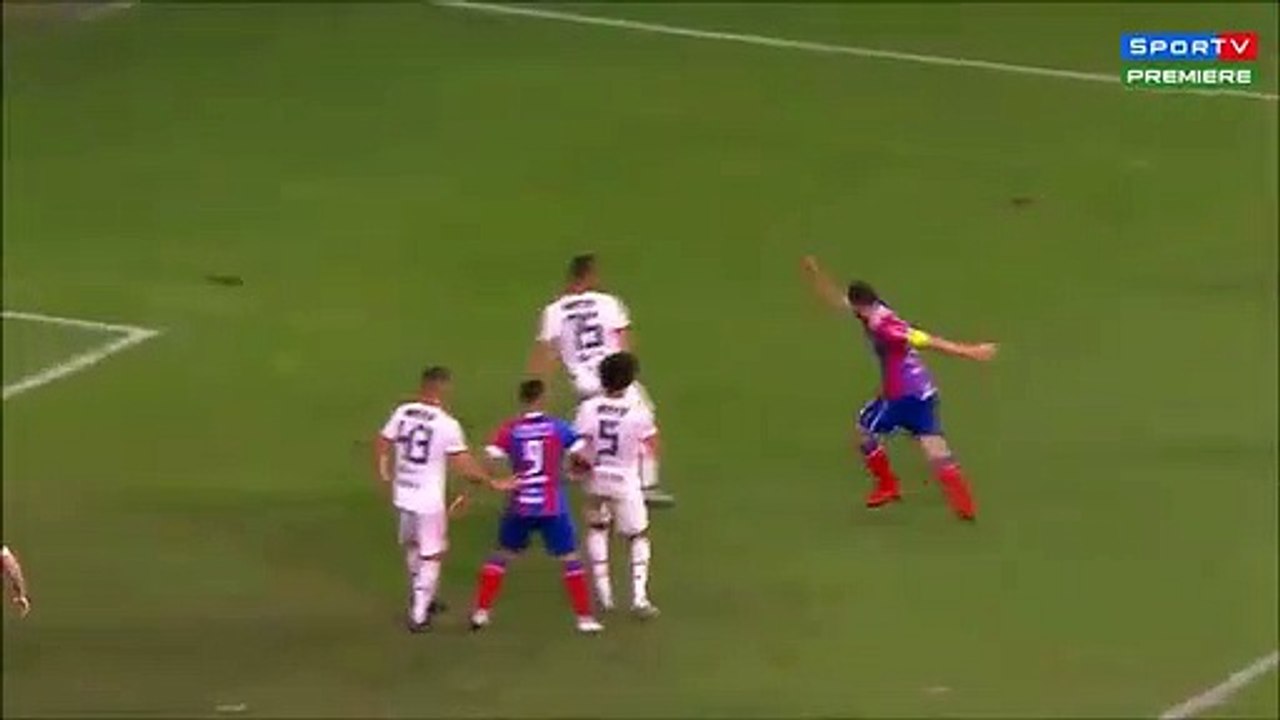Problema em tocar na bola
