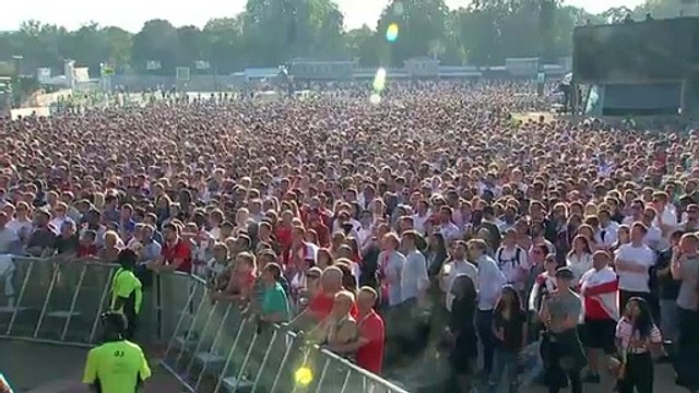 Adeptos ingleses a festejar golo da meia-final