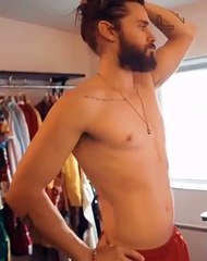 Vídeo: Jared Leto e o seu gingar de anca
