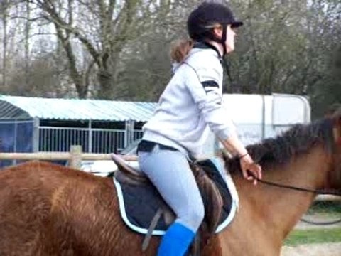 ALLEZ HISSE MOI CES GROSSES FESSES !