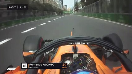 Fernando Alonso a conduzir com pneu furado