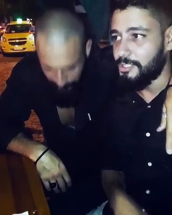 Em noite animada, José Fidalgo mostra os seus dotes como cantor