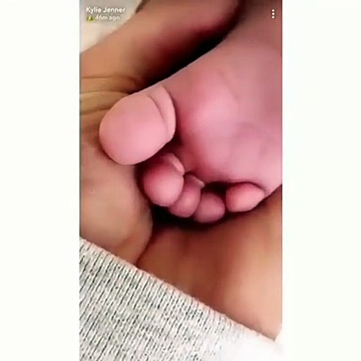 Kylie Jenner partilha primeiro vídeo da filha Stormi