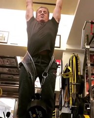 Aos 71 anos, Sylvester Stallone treina como se ‘não houvesse amanhã’