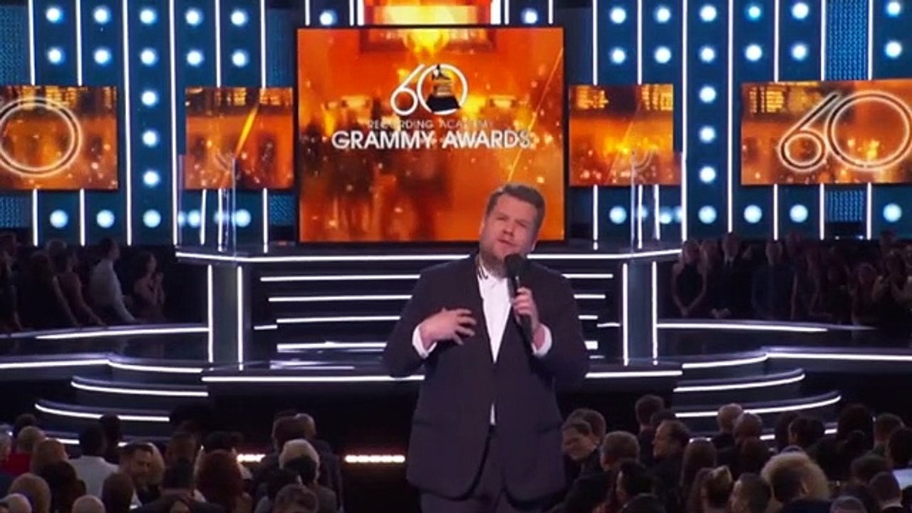 Celebridades leem livro de Trump nos Grammys