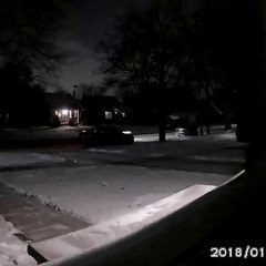 Momento em que meteoro explode nos céus de Detroit