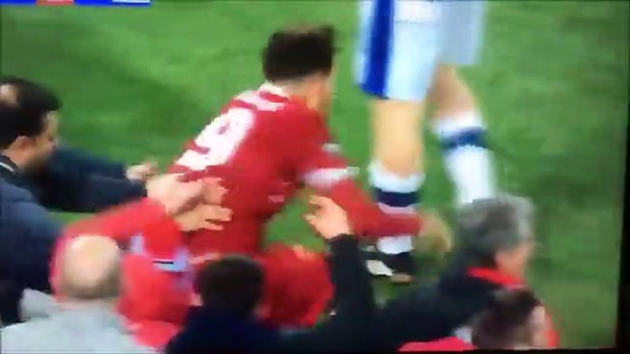 Roberto Firmino e Holgate