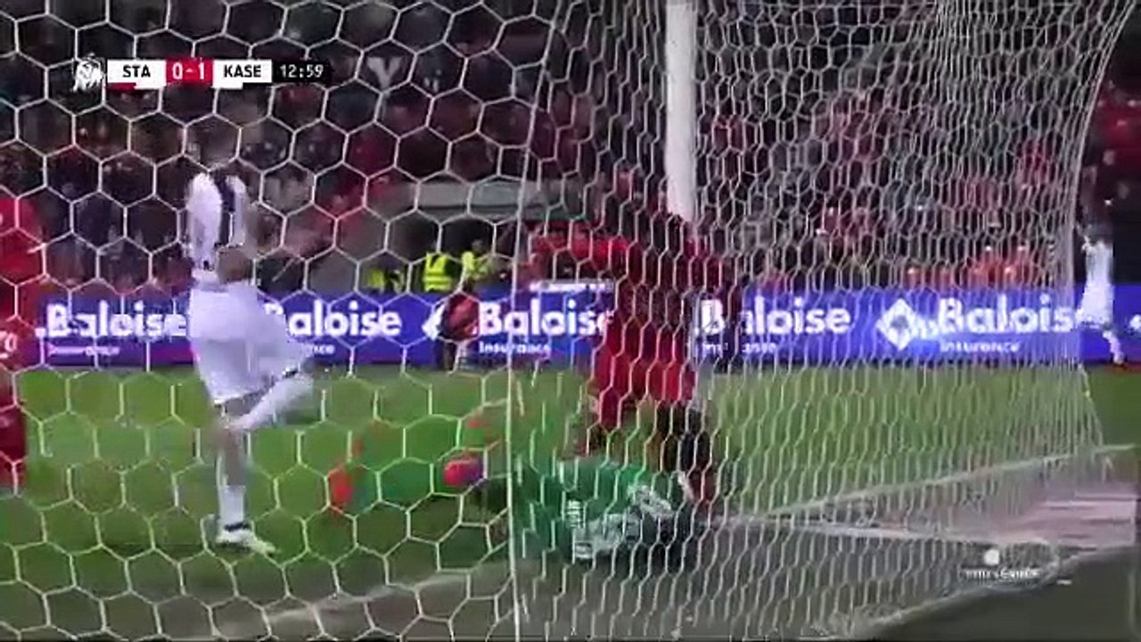 Foi com estes dois belos golos que Orlando Sá voltou a brilhar