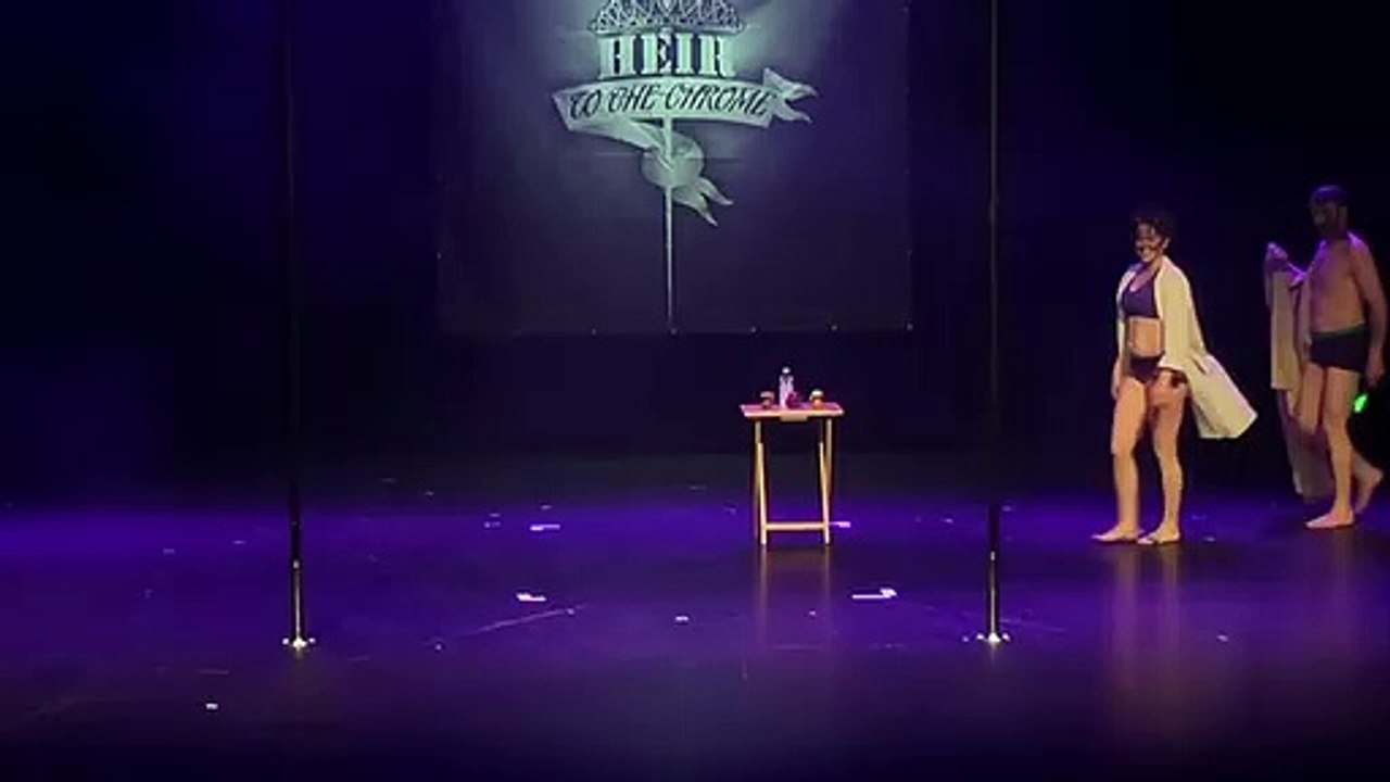 Hazel e Dave, Pole Dance