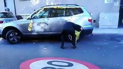 Como reirar um bloqueador da EMEL? Este homem mostra-lhe
