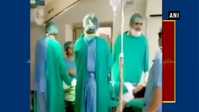 Médicos trocam insultos durante cirurgia