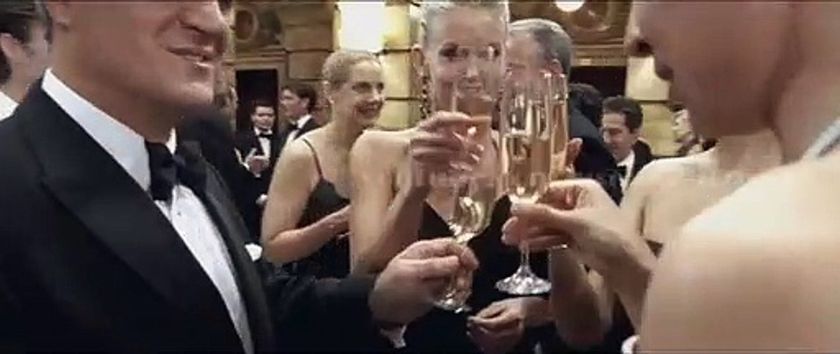 Fãs intrigados com cena apagada do filme 'O Diabo Veste Prada'